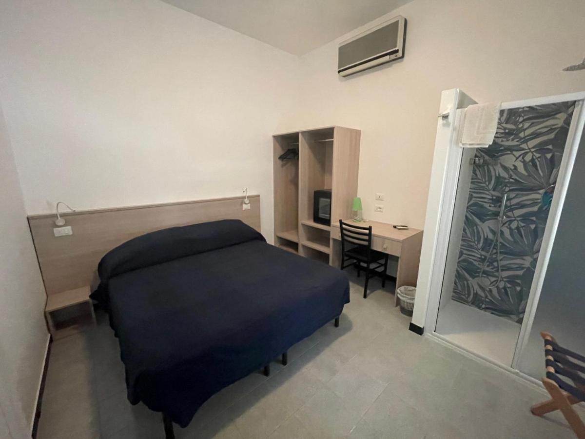Hotel Deutsche Familien Финале Лигуре Екстериор снимка