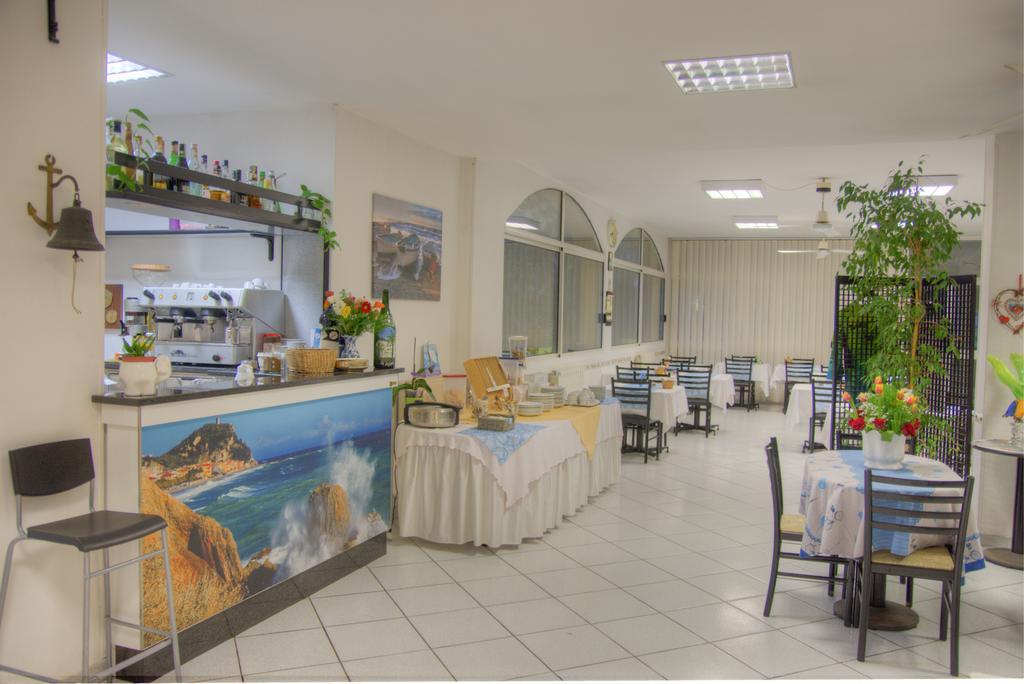 Hotel Deutsche Familien Финале Лигуре Екстериор снимка