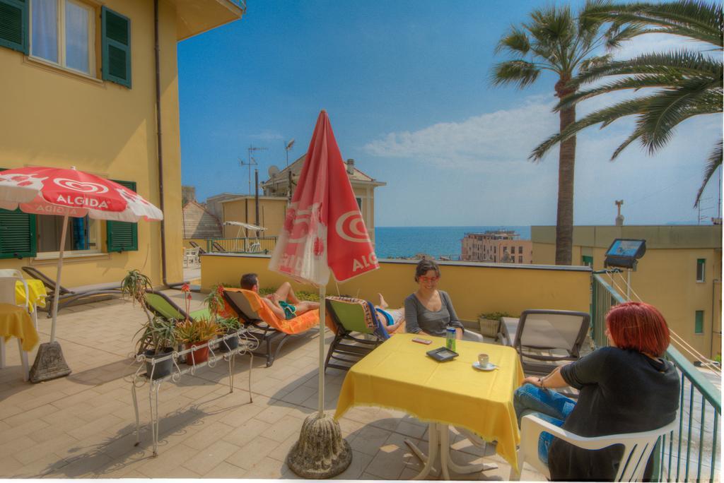Hotel Deutsche Familien Финале Лигуре Екстериор снимка