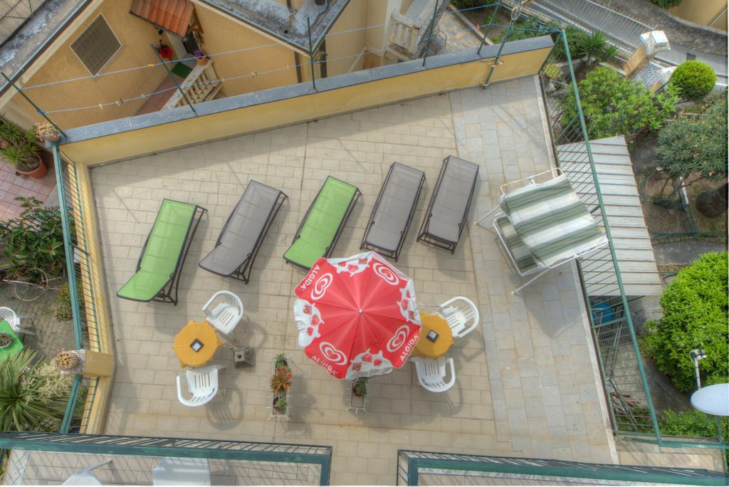 Hotel Deutsche Familien Финале Лигуре Екстериор снимка