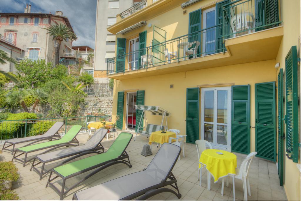 Hotel Deutsche Familien Финале Лигуре Екстериор снимка