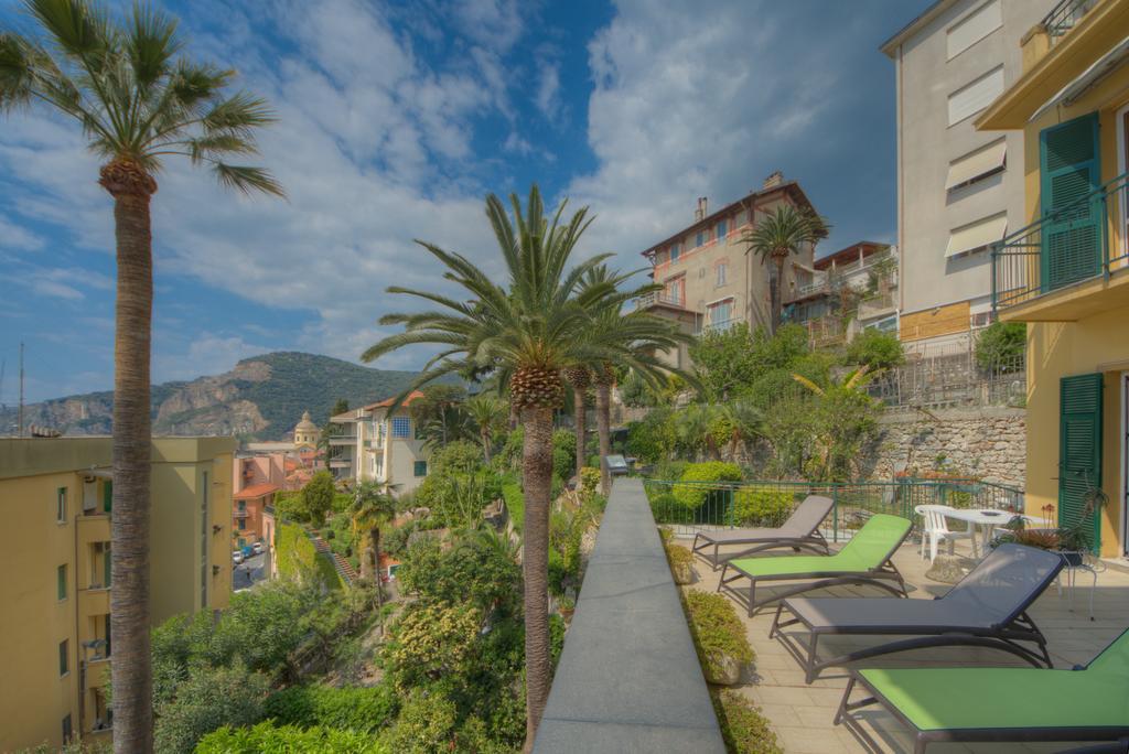 Hotel Deutsche Familien Финале Лигуре Екстериор снимка