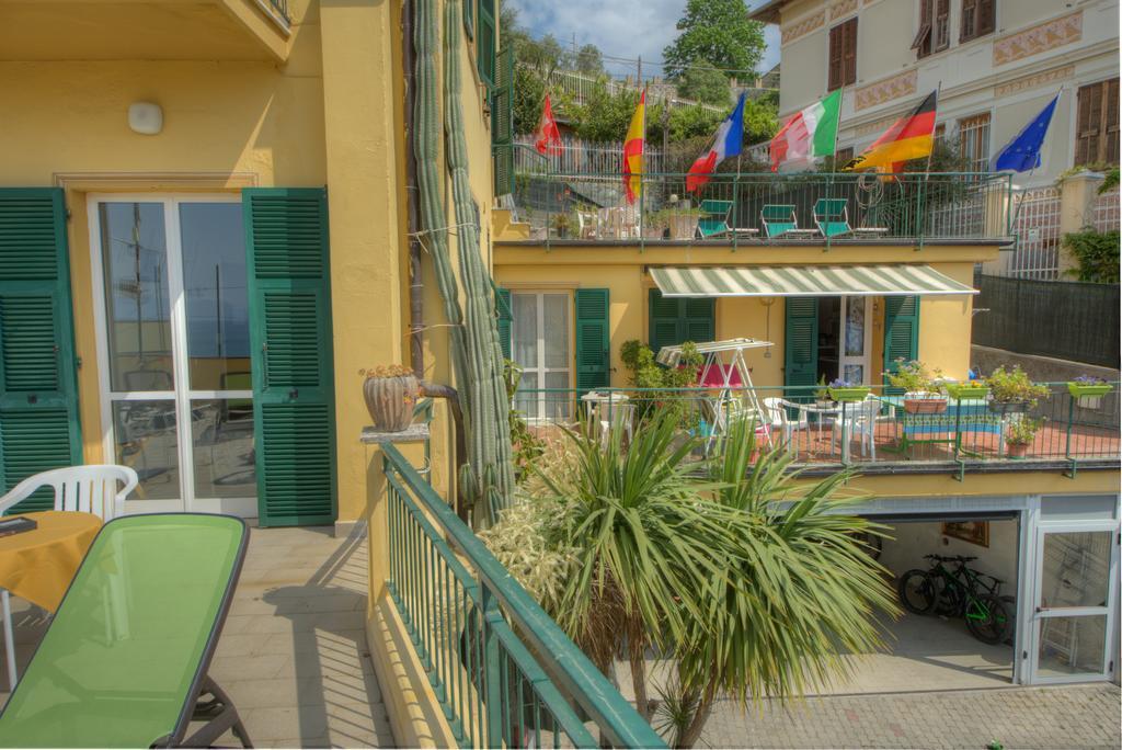 Hotel Deutsche Familien Финале Лигуре Екстериор снимка